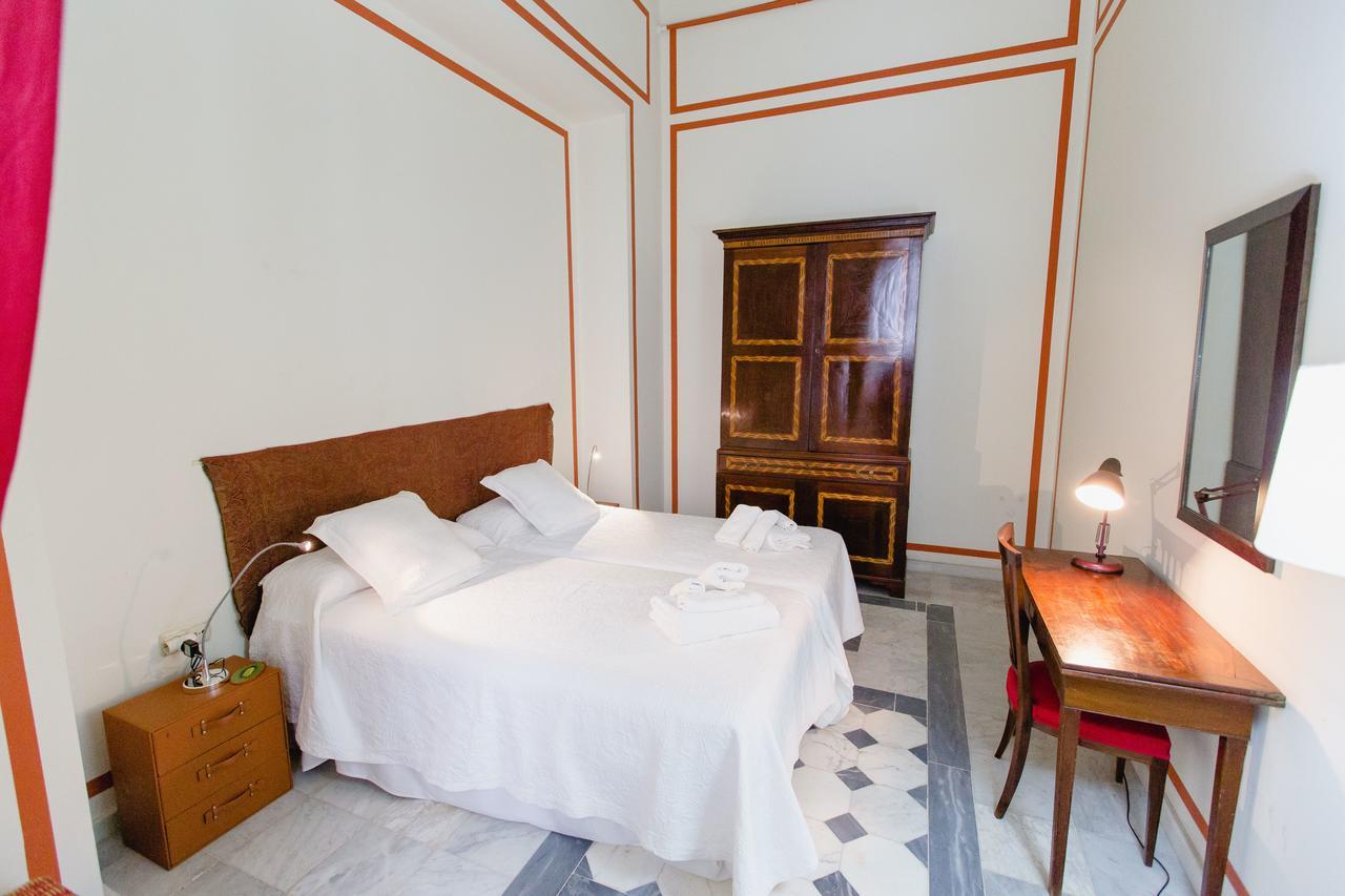 Apartamentos La Botanica, Cadix Extérieur photo
